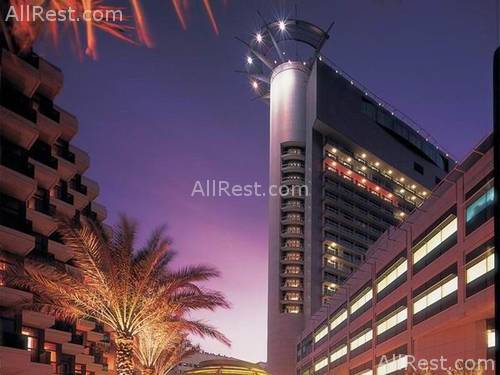 Beach Rotana Hotel & Towers 40
